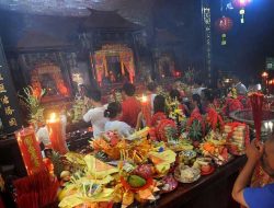 Suasana Tahun Baru Imlek di Bali, Tradisi Rutin yang dilakukan di Bali