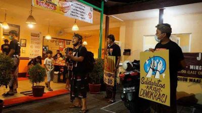 Ngamen dan Ride For JRX, Solidaritas JRX Membagikan Nasi Bungkus Gratis