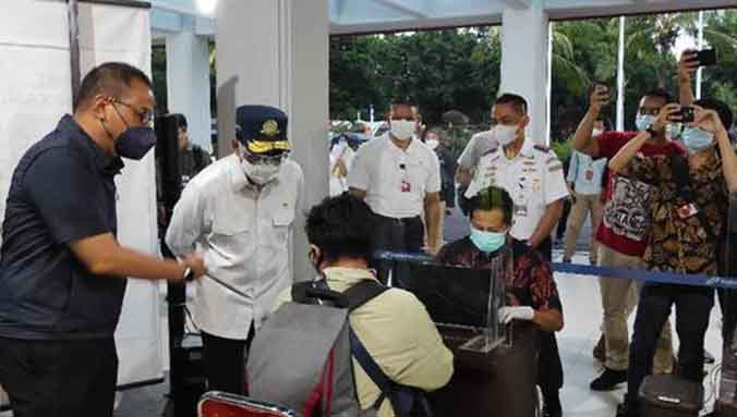 Tes Covid-19 GeNose di Bandara Ngurah Rai Bali