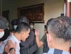 Munarman Ditangkap Densus 88 terkait Tiga Kasus Baiat Terorisme