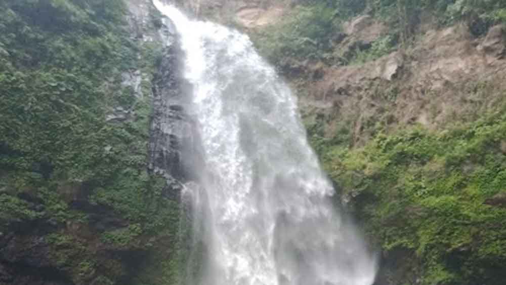 Air Tejun Mabun - Waterfall Tersembunyi di Kubutambahan Buleleng