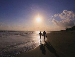 Menikmati Indahnya Sunset Pantai Kedungu Di Bali