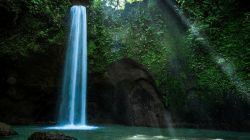Keindahan Air Terjun Tibumana