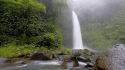 Air Terjun Nungnung