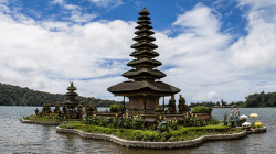 Danau Beratan Bedugul: Permata Sejuk di Jantung Pulau Bali