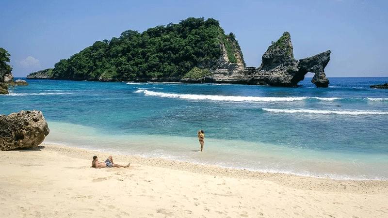 Pantai Atuh Nusa Penida